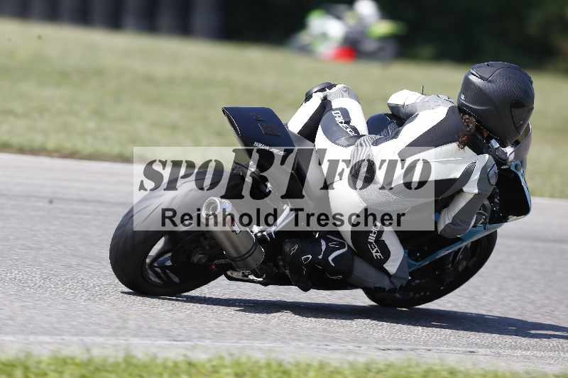 /44 09.08.2025 Plüss Moto Sport ADR/Freies Fahren/backside